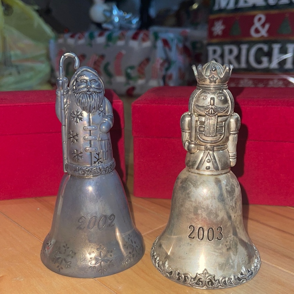 - 🎄🔔 Vintage Silverplated Christmas Bells 🔔🎄